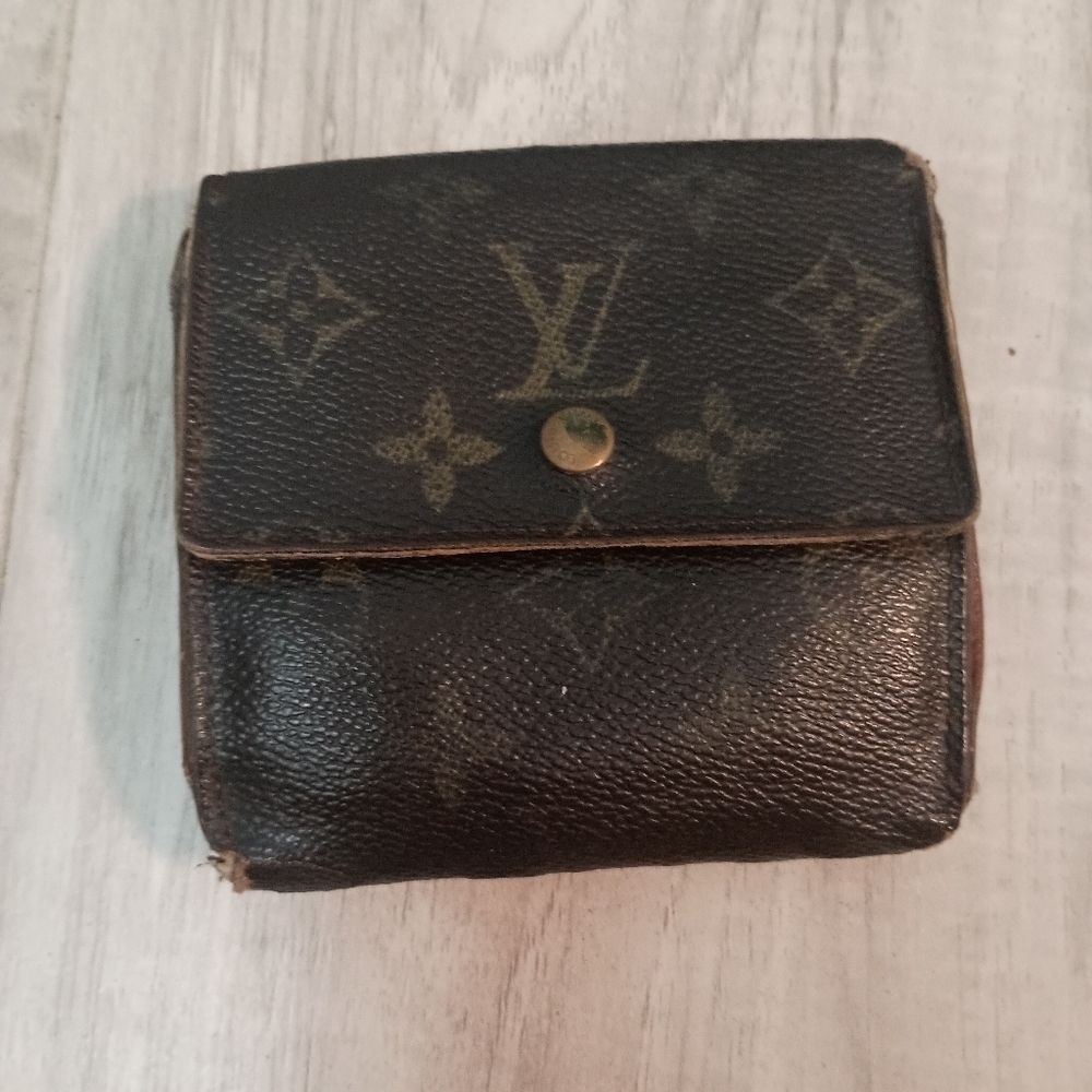 Authentic Louis Vuitton Monogram Elise Wallet